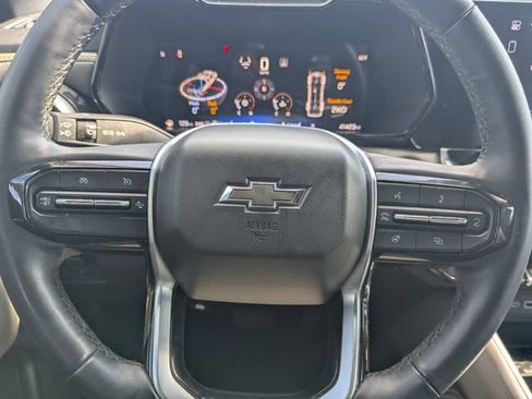 Used 2023 Chevrolet Colorado ZR2 w/ ZR2 Convenience Package III AWD/4WD image 18