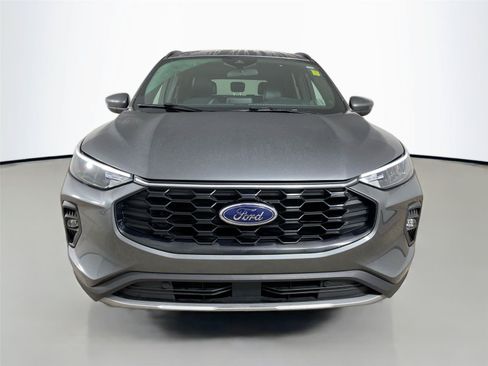 Used 2025 Ford Escape ST-Line Select AWD/4WD image 3