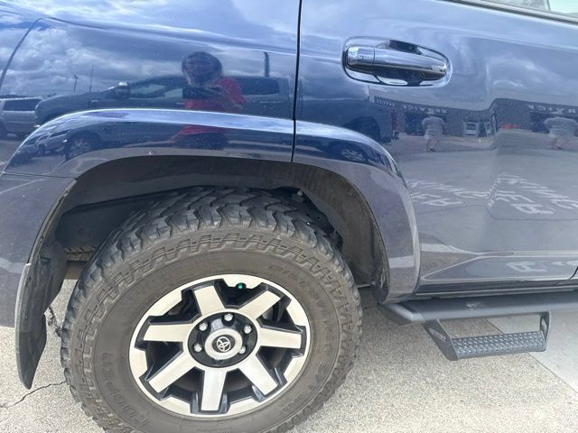 Used 2021 Toyota 4Runner TRD Off-Road AWD/4WD image 14