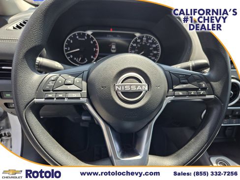 Used 2025 Nissan Sentra SV FWD image 23