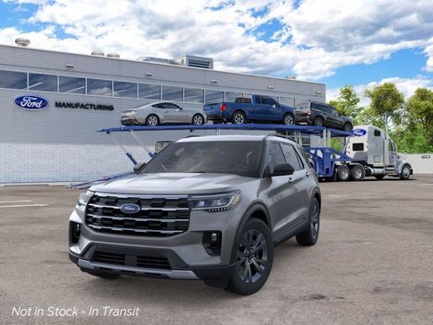New 2026 Ford Explorer Active w/ Active Comfort Package AWD/4WD image 2