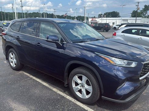 Used 2020 Toyota Highlander L AWD/4WD image 4