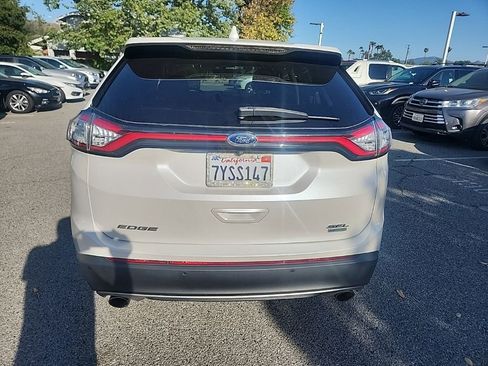 Used 2017 Ford Edge SEL w/ Equipment Group 201A FWD image 4