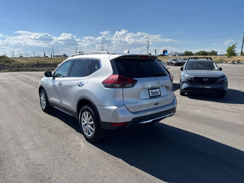 Used 2018 Nissan Rogue SV AWD/4WD image 5