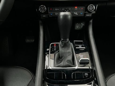 Used 2025 Jeep Compass Limited image 26