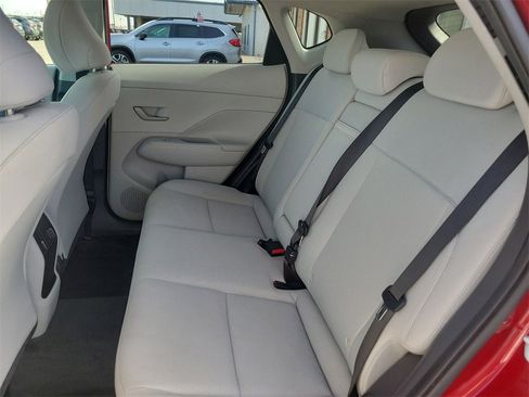 Used 2025 Hyundai Kona SEL image 13