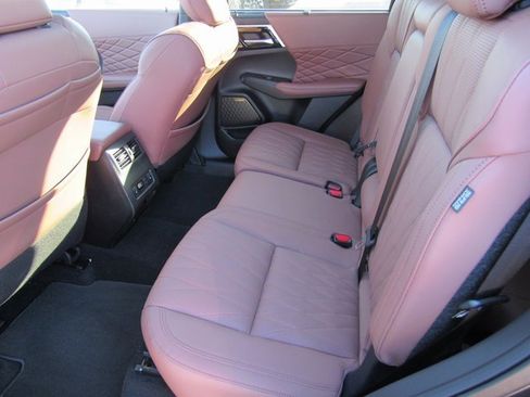 Used 2025 Mitsubishi Outlander SEL image 11