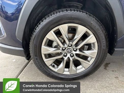 Used 2019 Toyota RAV4 XLE Premium w/ Cold Weather Package AWD/4WD image 22