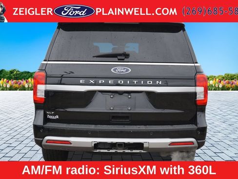 Used 2022 Ford Expedition XLT AWD/4WD image 4