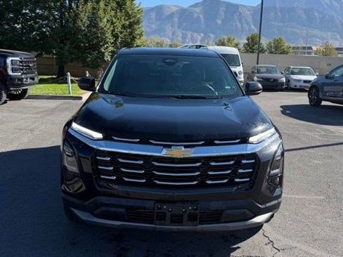 Used 2026 Chevrolet Equinox LT w/ Convenience Package II AWD/4WD image 2