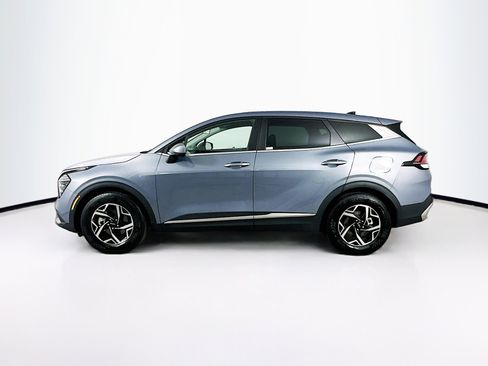 Used 2025 Kia Sportage LX FWD image 4