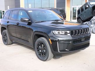 New 2026 Jeep Grand Cherokee Altitude video 1