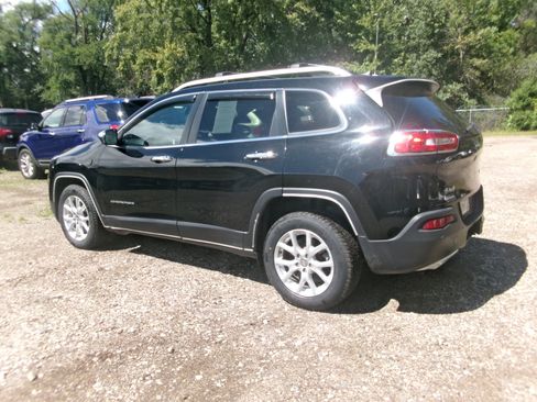Used 2018 Jeep Cherokee Limited w/ Trailer Tow Group image 7