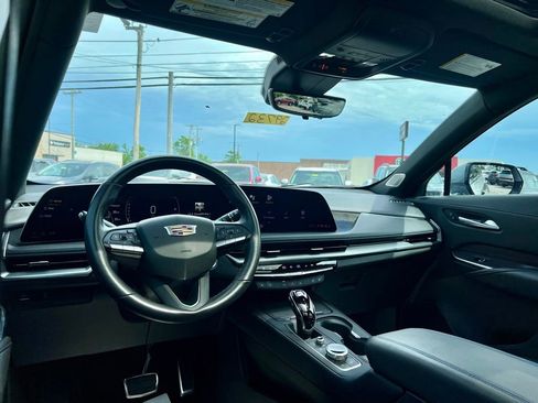 Used 2024 Cadillac XT4 Sport FWD image 19
