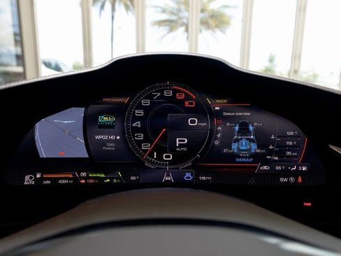 Used 2022 Ferrari SF90 Spider image 21