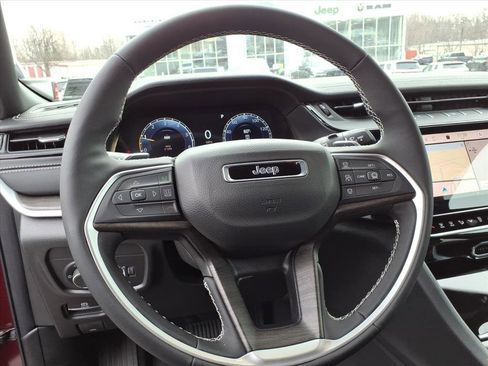 New 2026 Jeep Grand Cherokee Altitude AWD/4WD image 11