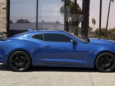 Used 2021 Chevrolet Camaro SS RWD image 16