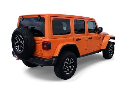 Used 2025 Jeep Wrangler Unlimited Rubicon w/ Convenience Group image 8