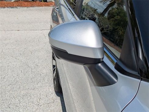 New 2025 Mitsubishi Outlander SE image 10