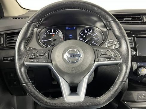 Used 2022 Nissan Rogue Sport SV AWD/4WD image 12