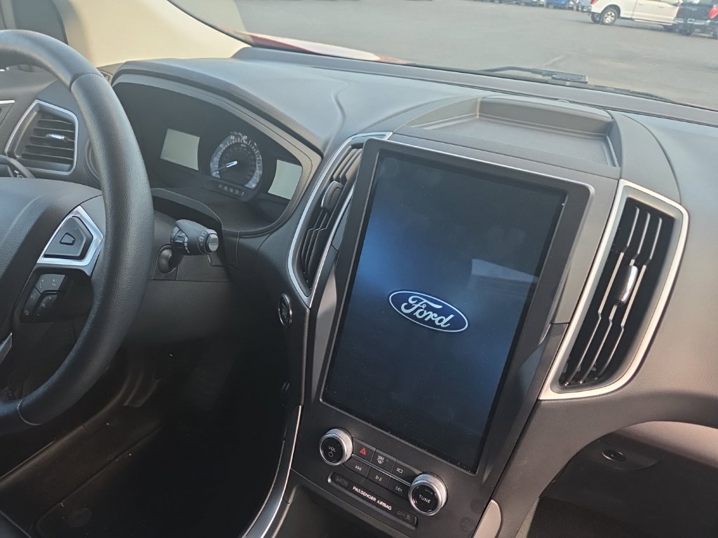Certified 2024 Ford Edge SEL w/ Convenience Package AWD/4WD image 8