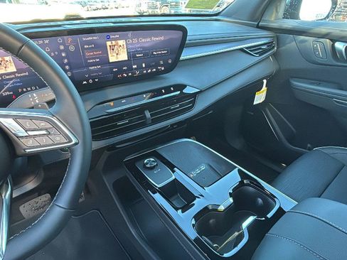 New 2025 Buick Enclave Sport Touring w/ Power Package image 20