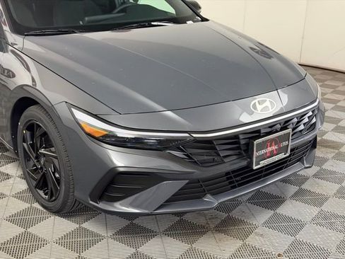New 2026 Hyundai Elantra Sport FWD image 11