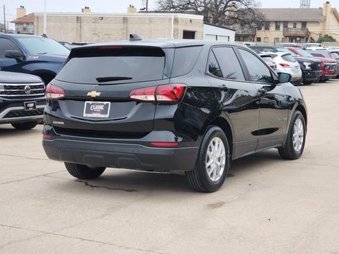 Used 2022 Chevrolet Equinox LS w/ LS Convenience Package image 14