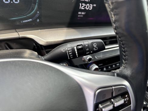 Used 2025 Kia Telluride S FWD image 19