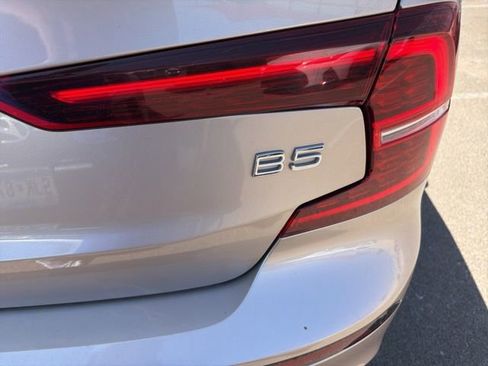 Used 2024 Volvo S60 B5 Core FWD image 7