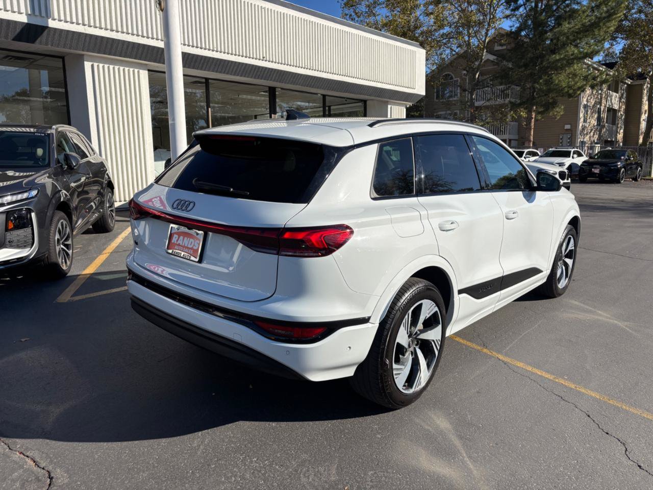 Used 2025 Audi Q6 e-tron Premium Plus AWD/4WD image 11