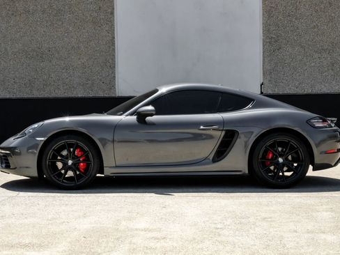 Used 2019 Porsche 718 Cayman S RWD image 14