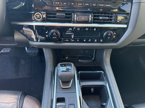 Used 2024 Nissan Pathfinder Platinum w/ Cargo Package image 19