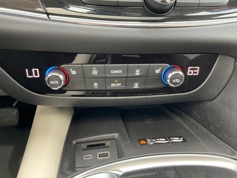 Used 2023 Buick Enclave Essence w/ Experience Buick Package AWD/4WD image 9