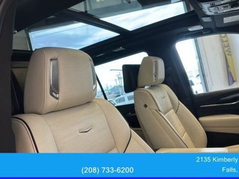 Used 2024 Cadillac Escalade Sport w/ LPO, ONYX Package image 39