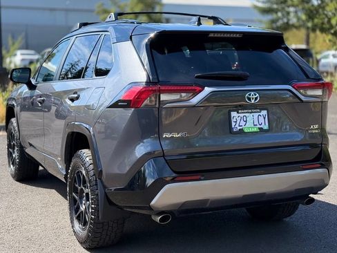 Used 2023 Toyota RAV4 XSE AWD/4WD image 3