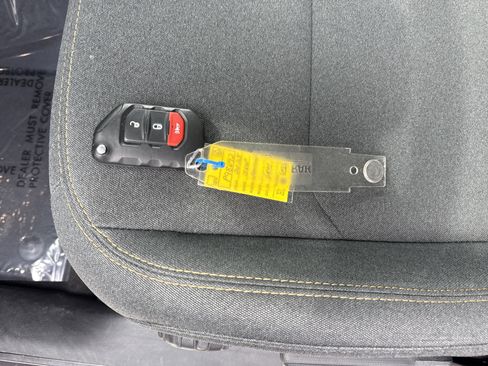 Used 2025 Jeep Wrangler Sport S image 33