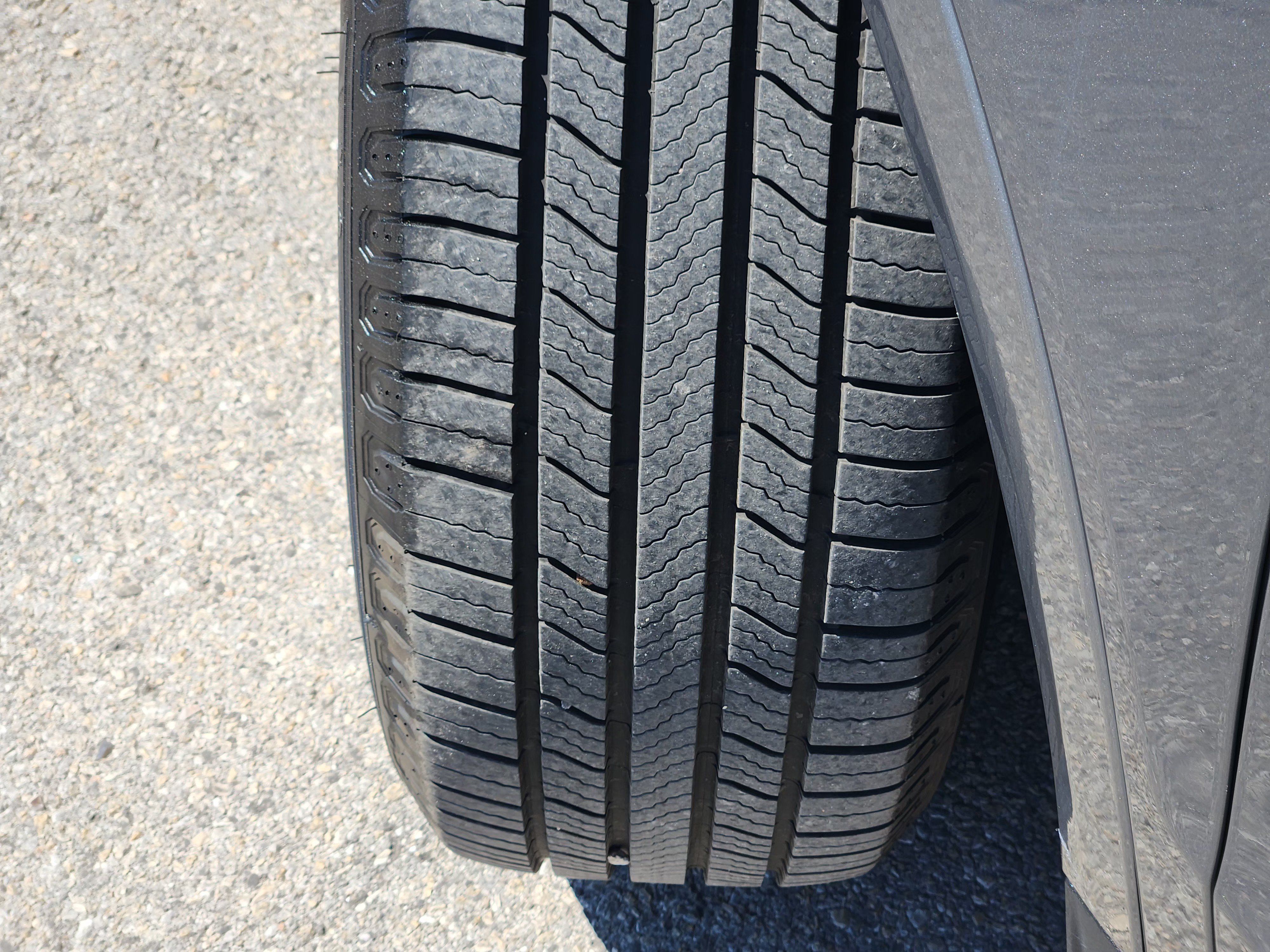 Used 2022 Cadillac XT5 Luxury w/ LPO, Floor Liner Package FWD image 11