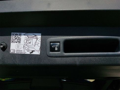 Used 2024 Toyota Sienna XSE image 15