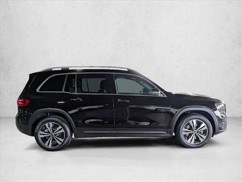 Certified 2025 Mercedes-Benz GLB 250 image 7