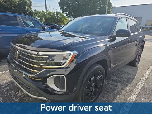 Used 2025 Volkswagen Atlas SE w/ Black Wheel Package AWD/4WD image 7