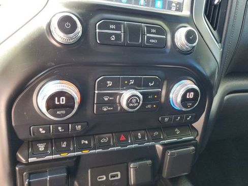 Used 2021 GMC Sierra 2500 Denali w/ Denali Ultimate Package image 23