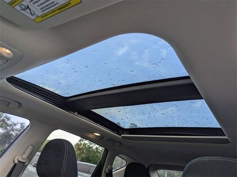 Used 2018 Nissan Murano SV w/ Premium Package image 21