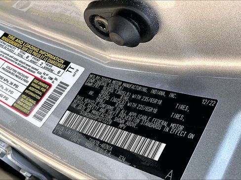 Used 2023 Toyota Highlander L FWD image 33