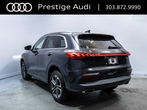 Used 2025 Audi Q5 Premium w/ Convenience Package AWD/4WD image 3