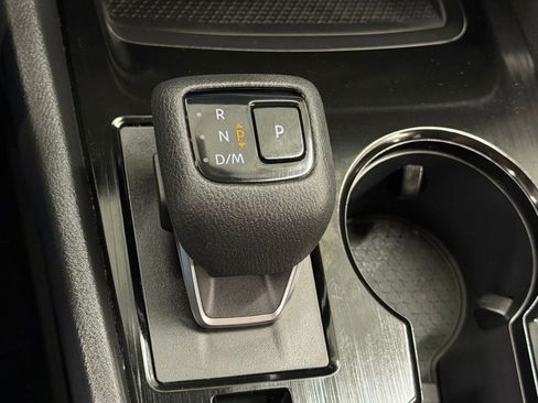 Used 2023 Nissan Rogue SV AWD/4WD image 15