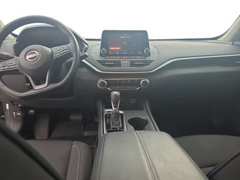 Used 2025 Nissan Altima 2.5 S FWD image 12