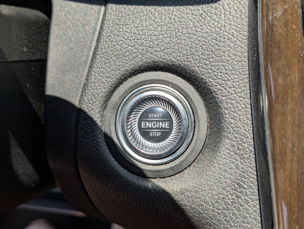 Used 2019 Mercedes-Benz C 300 4MATIC Sedan w/ Premium Package image 28