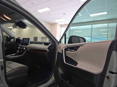 Used 2019 Toyota RAV4 Adventure w/ Cold Weather Package AWD/4WD image 28