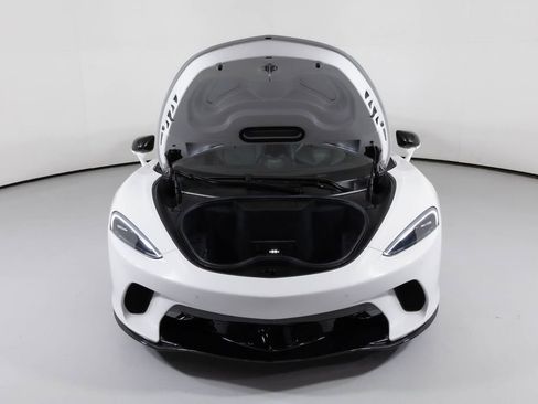 Used 2022 McLaren GT image 8